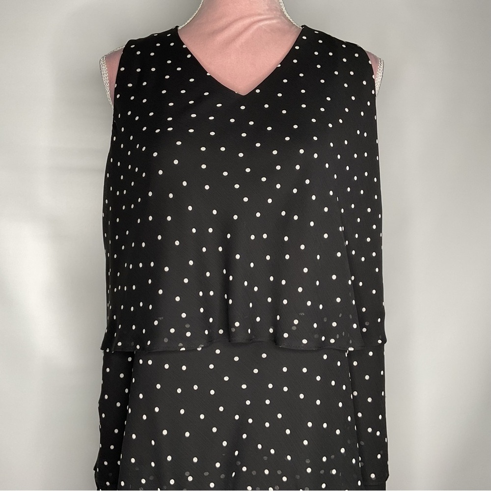 Tahari polka dot tiered dress. - Picture 2 of 10